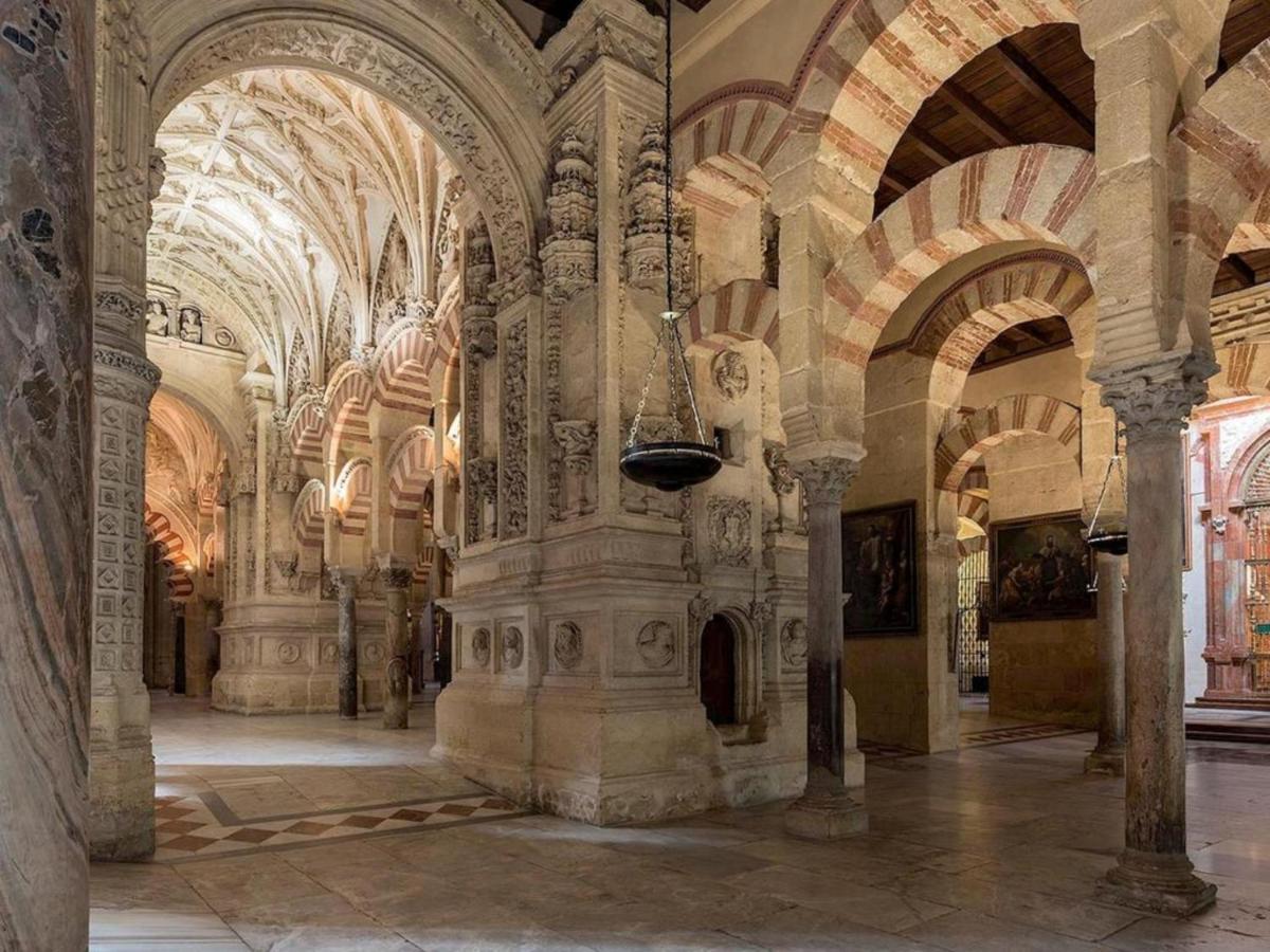 P Los Encantos De Almavir Kordoba Bagian luar foto